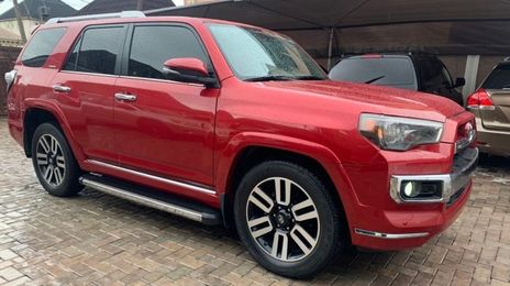 Toyota 4-Runner • 2018 • 50,000 km