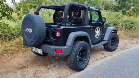 Jeep Grand Wagoneer • 2008 • 200,000 km