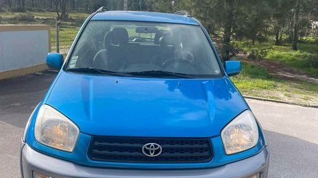 Toyota RAV4 • 2000 • 135,000 km
