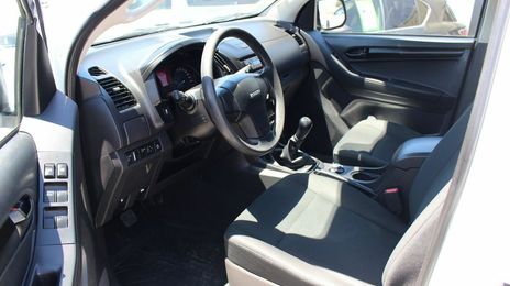 Isuzu D-MAX • 2018 • 98,000 km
