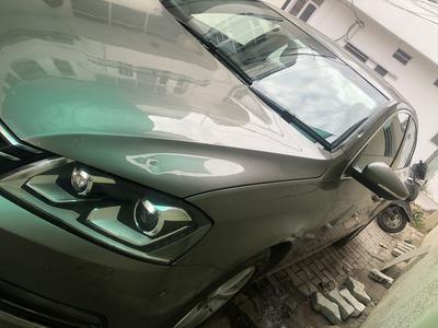 Volkswagen Passat • 2011 • 83,000 km