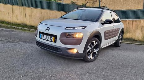 Citroën C4 Cactus • 2015 • 200,000 km