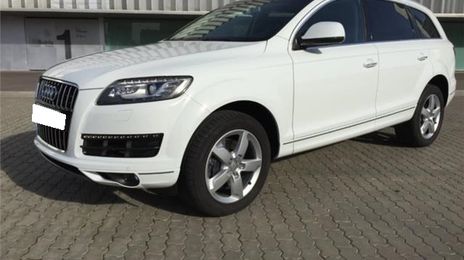 Audi Q7 • 2013 • 221,000 km