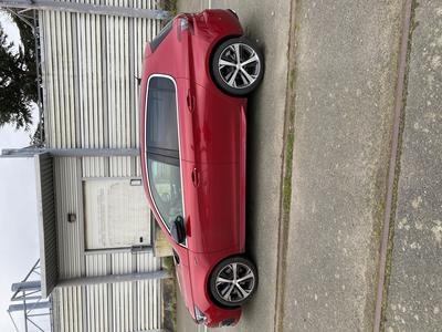 Peugeot 308 • 2018 • 18,000 km