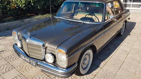 Mercedes-Benz 200 D • 1980 • 49,999 km