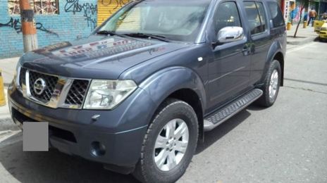 Nissan Pathfinder • 2007 • 122,000 km