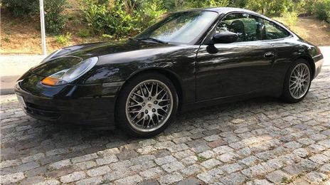 Porsche 911 Carrera • 1998 • 153,600 km