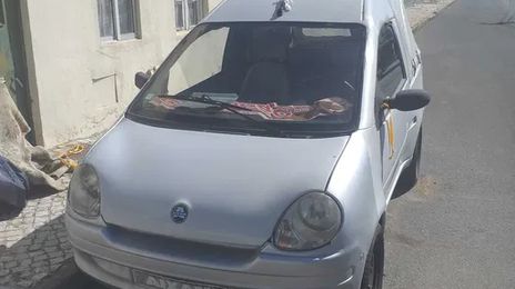 Toyota Auris • 2000 • 60,000 km