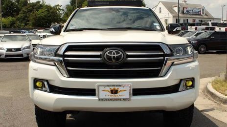 Toyota Land Cruiser • 2020 • 37,380 km