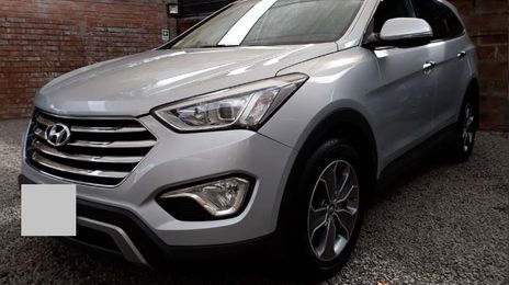 Hyundai Santa Fe • 2017 • 90,000 km