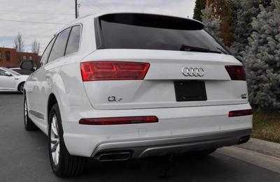 Audi Q7 • 2017 • 4,000 km