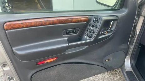 Jeep Grand Cherokee • 1998 • 254,000 km