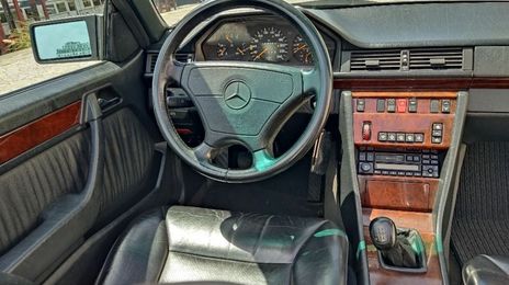 Mercedes-Benz 200 E • 1997 • 191,000 km