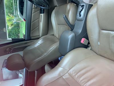 Toyota Hilux • 2013 • 127,000 km