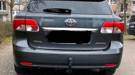 Toyota Avensis • 2013 • 125,000 km