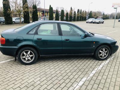 Audi A4 • 1995 • 312,899 km