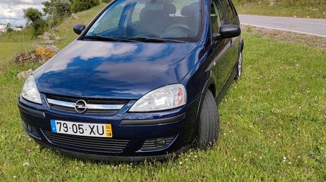 Opel Corsa • 2004 • 299,999 km