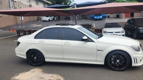 Mercedes-Benz C • 2009 • 102,352 km