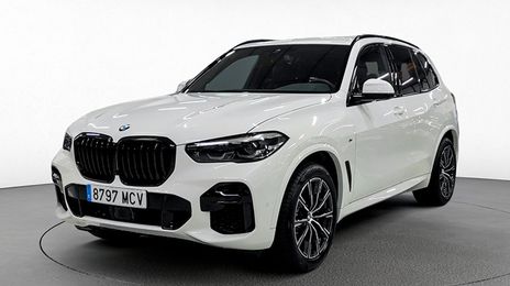 BMW X5 • 2022 • 12,900 km