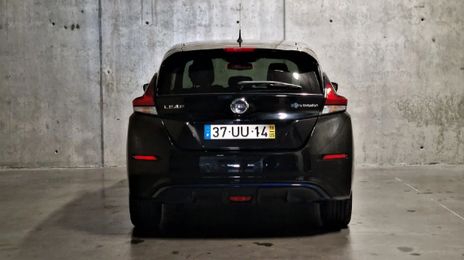 Nissan Leaf • 2018 • 99,950 km