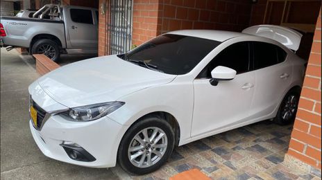 Mazda 3 • 2016 • 52,000 km