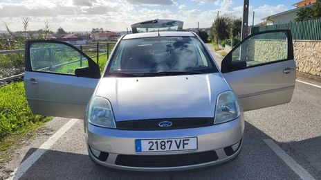 Ford Fiesta • 2002 • 220,000 km