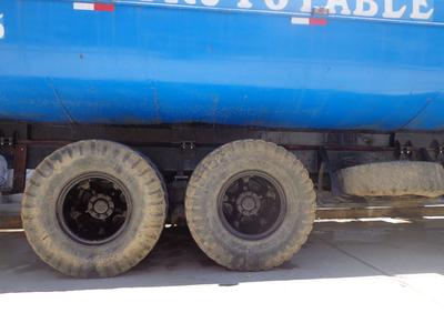 Volvo 240 • 1999 • 1 km