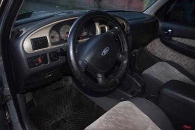 Ford Escape • 2006 • 225,000 km