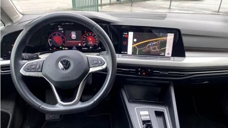 Volkswagen Golf • 2021 • 121,234 km