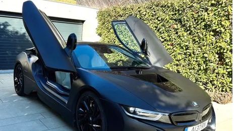 BMW i8 • 2016 • 70,000 km