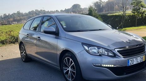 Peugeot 308 • 2015 • 250,000 km