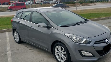 Hyundai i30 • 2012 • 190,000 km