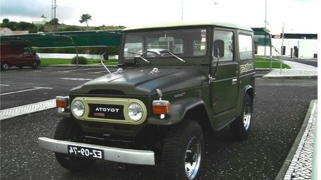 Toyota Land Cruiser • 1976 • 190,000 km