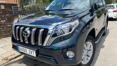 Toyota Land Cruiser • 2016 • 73,000 km