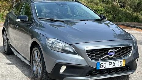 Volvo V40 • 2015 • 155,000 km