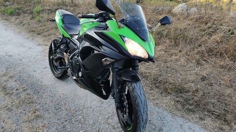 Kawasaki ninja 650 • 2019 • 1,554 km