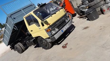 Toyota Dyna • 1987 • 266,000 km