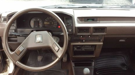 Toyota Corolla • 1986 • 135,000 km