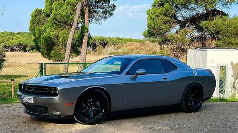 Dodge Challenger • 2018 • 49,000 km