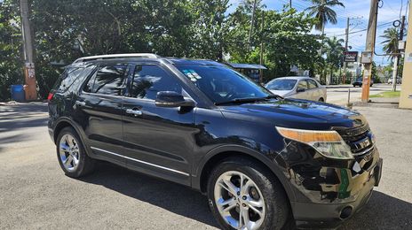 Ford Explorer • 2013 • 180,411 km