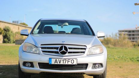 Mercedes-Benz C • 2007 • 250,000 km