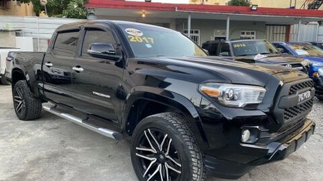 Toyota Tacoma • 2017 • 2,000 km