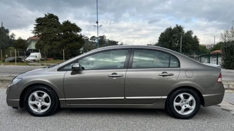 Honda Civic • 2008 • 112,000 km