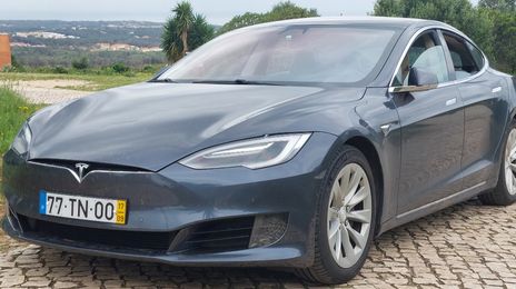 Tesla Model S • 2017 • 115,000 km