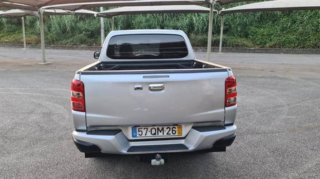 Mitsubishi L200 • 2015 • 290,000 km