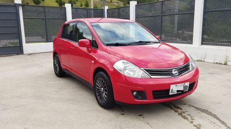 Nissan Tiida • 2011 • 200,000 km