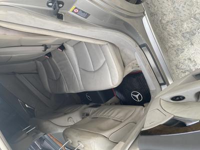 Mercedes-Benz E • 2006 • 185,000 km