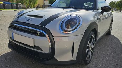 MINI Cooper • 2022 • 24,000 km