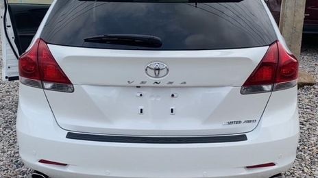 Toyota Venza • 2015 • 16,000 km