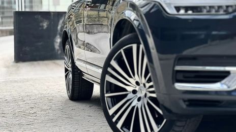 Volvo XC90 • 2020 • 76,000 km